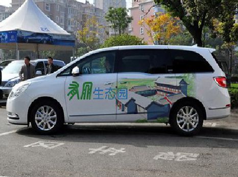 武汉户外车贴喷绘如何保持效果?